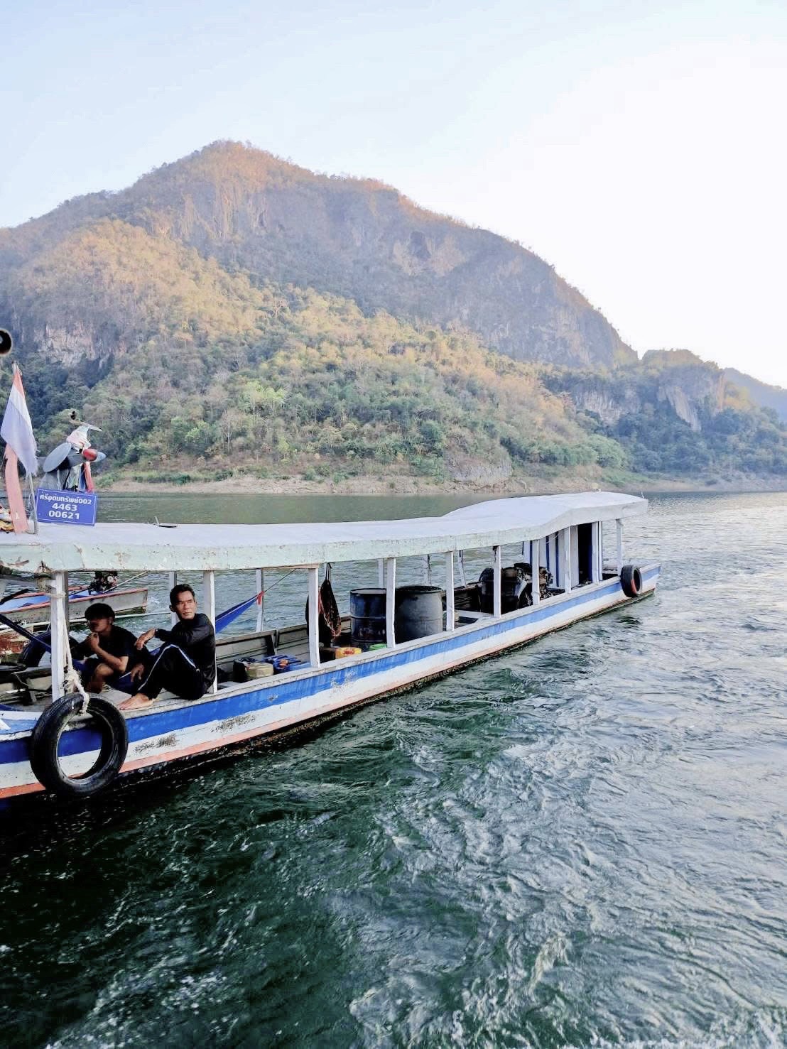 119 - https://แพศรีอุดมทรัพย์.com | ล่องแพศรีอุดมทรัพย์เหนือเขื่อนภูมิพล เพลิดเพลินกับธรรมชาติสองฝั่งทะเลสาบแม่ปิง ชมป่าไม้ น้ำตก ถ้ำ และโบราณสถาน ตลอดเส้นทาง 160 กม. จากตากสู่ดอยเต่า เชียงใหม่