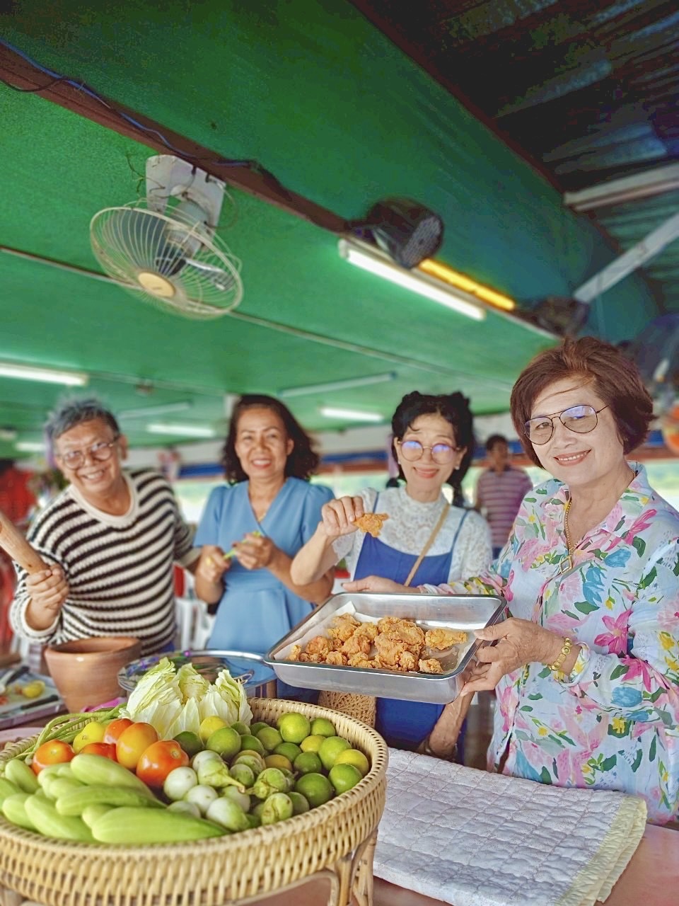 55 - https://แพศรีอุดมทรัพย์.com | ล่องแพศรีอุดมทรัพย์เหนือเขื่อนภูมิพล เพลิดเพลินกับธรรมชาติสองฝั่งทะเลสาบแม่ปิง ชมป่าไม้ น้ำตก ถ้ำ และโบราณสถาน ตลอดเส้นทาง 160 กม. จากตากสู่ดอยเต่า เชียงใหม่