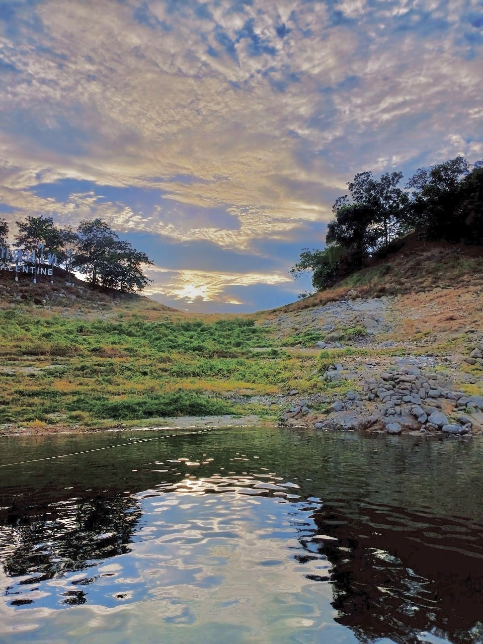 72 - https://แพศรีอุดมทรัพย์.com | ล่องแพศรีอุดมทรัพย์เหนือเขื่อนภูมิพล เพลิดเพลินกับธรรมชาติสองฝั่งทะเลสาบแม่ปิง ชมป่าไม้ น้ำตก ถ้ำ และโบราณสถาน ตลอดเส้นทาง 160 กม. จากตากสู่ดอยเต่า เชียงใหม่