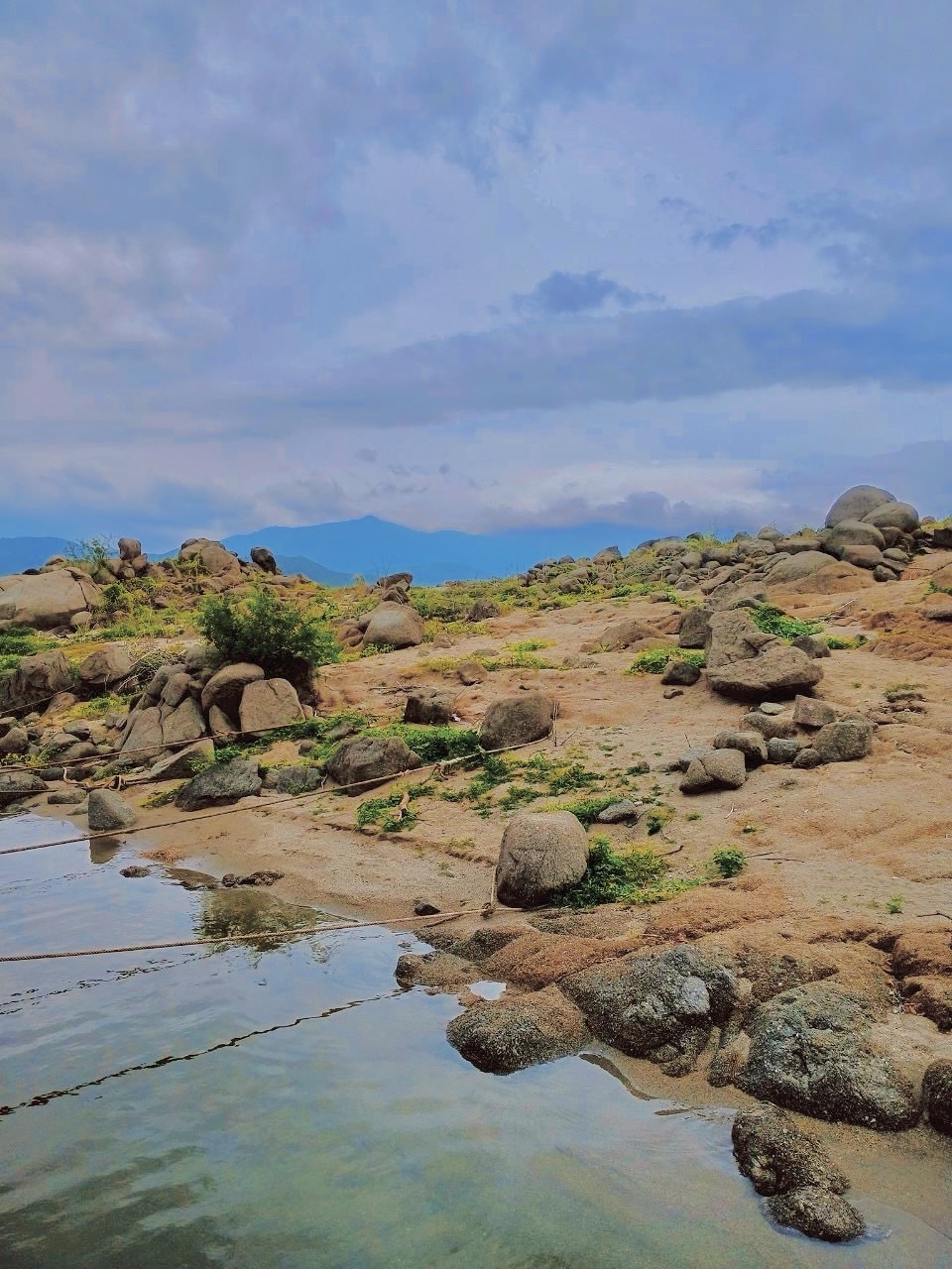 83 - https://แพศรีอุดมทรัพย์.com | ล่องแพศรีอุดมทรัพย์เหนือเขื่อนภูมิพล เพลิดเพลินกับธรรมชาติสองฝั่งทะเลสาบแม่ปิง ชมป่าไม้ น้ำตก ถ้ำ และโบราณสถาน ตลอดเส้นทาง 160 กม. จากตากสู่ดอยเต่า เชียงใหม่