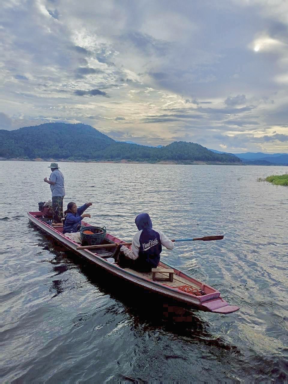 89 - https://แพศรีอุดมทรัพย์.com | ล่องแพศรีอุดมทรัพย์เหนือเขื่อนภูมิพล เพลิดเพลินกับธรรมชาติสองฝั่งทะเลสาบแม่ปิง ชมป่าไม้ น้ำตก ถ้ำ และโบราณสถาน ตลอดเส้นทาง 160 กม. จากตากสู่ดอยเต่า เชียงใหม่